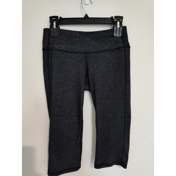 Athleta Pants - Athleta Be Free Knicker Space Dye Gray Cropped Leggings Capris Womens Smalll 2l